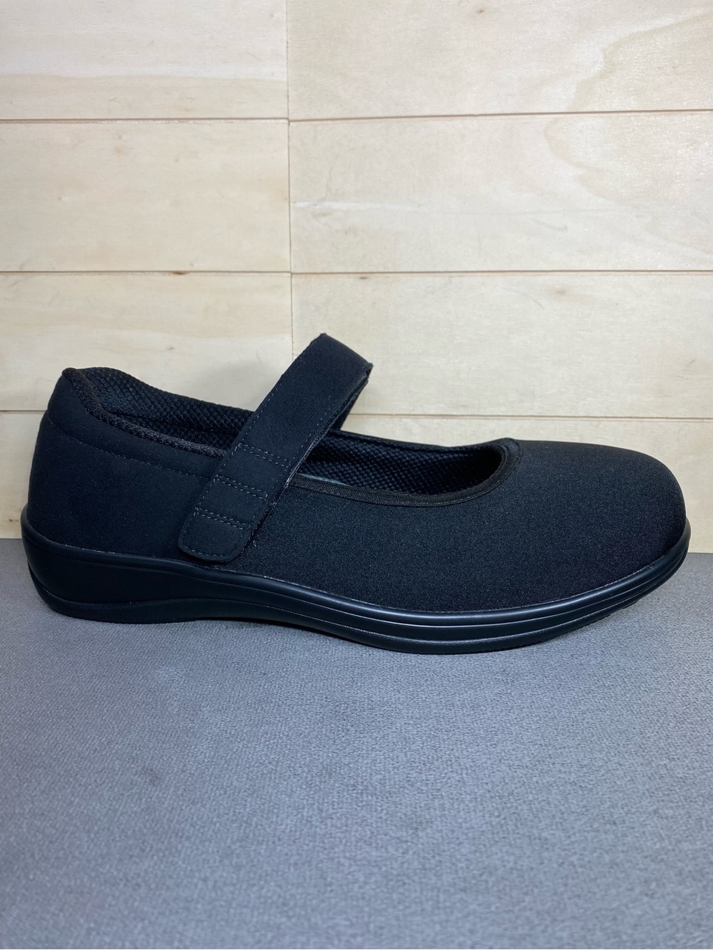 Orthofeet Springfield Mary Janes Black Women's Size 9.5 Orthopedic Shoes 4E